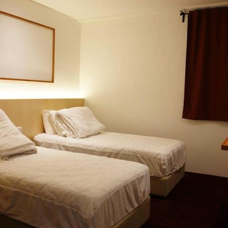 Domo Melaka Japanese Style Inn ภายนอก รูปภาพ